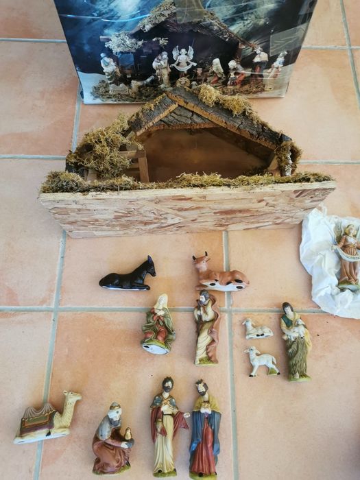 Presépio em porcelana 12 peças