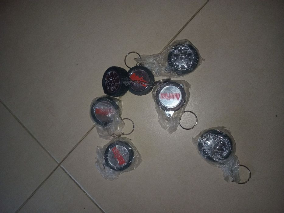 Fitas métricas pequenas
