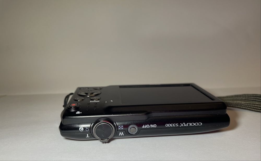 Цифровий фотоапарат Nikon Coolpix S3300,