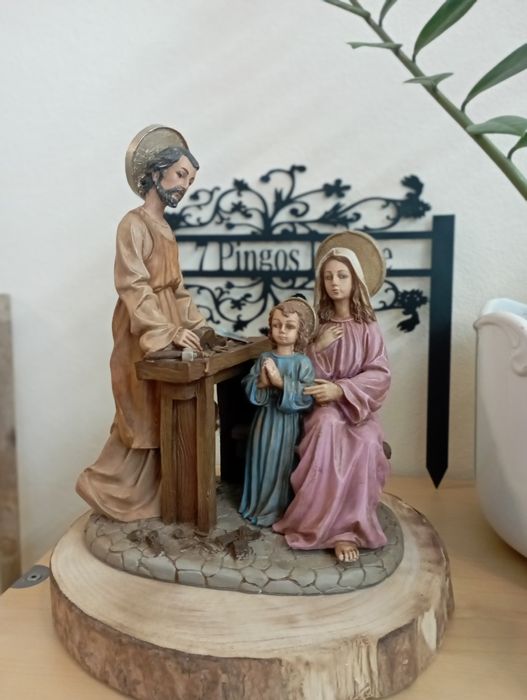 Sagrada família em marfinite