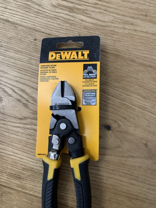 Пласкогубці Dewalt