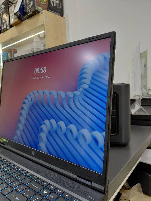 Ноутбук Acer Helios Neo 18 PHN18-71