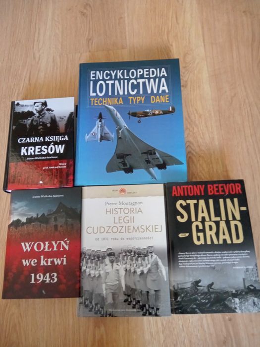 Książki każda po 15 zł