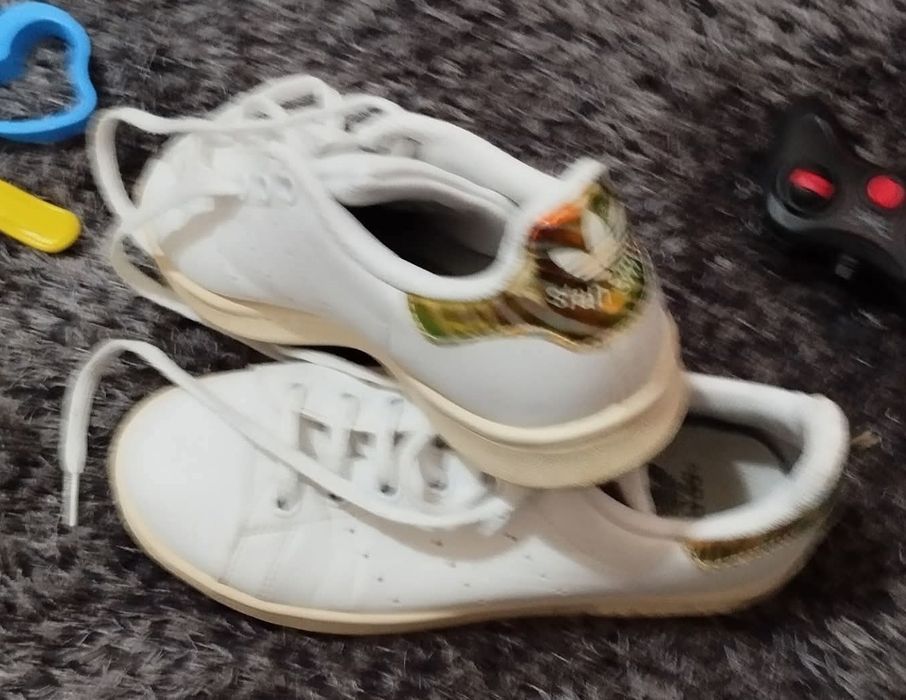 Adidas 36 e meio
