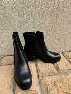 Продам жіночі черевики