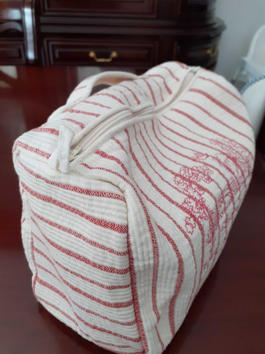 Bolsa multiusos, varias funções