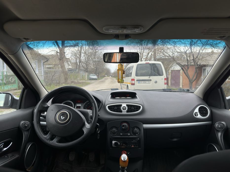 Продам Renault clio 2006