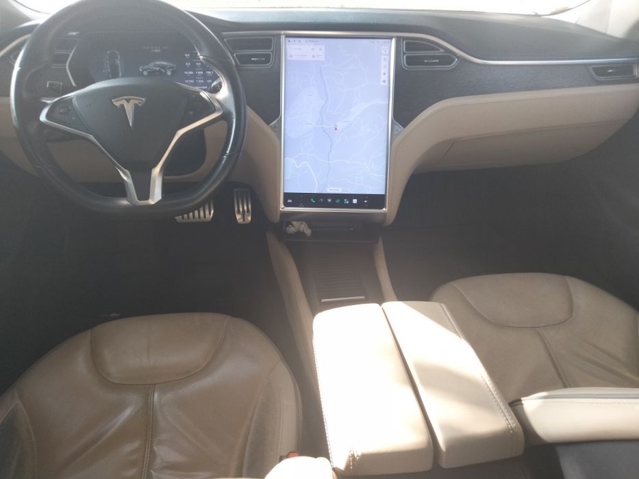 Tesla Model S — fotografia 5