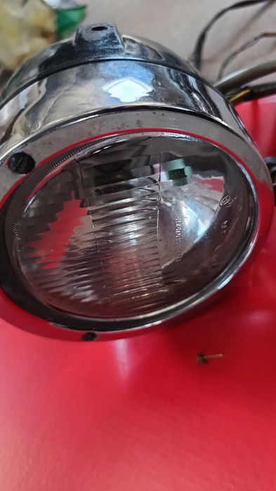 Zabytkowa lampa jawa mustang