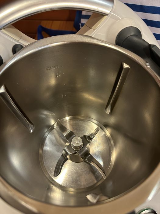 Bimby TM5 com cookidoo, livro ABC e saco de transporte