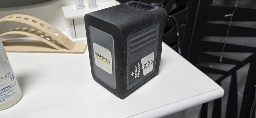 Karcher puzzi 9/1 Bp + mała ssawka + 2x bateria