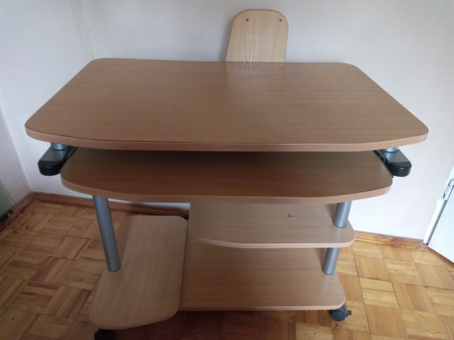 Sprzedam używane zestaw biurka