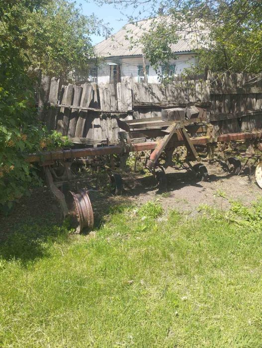 Продам культиватор КРН