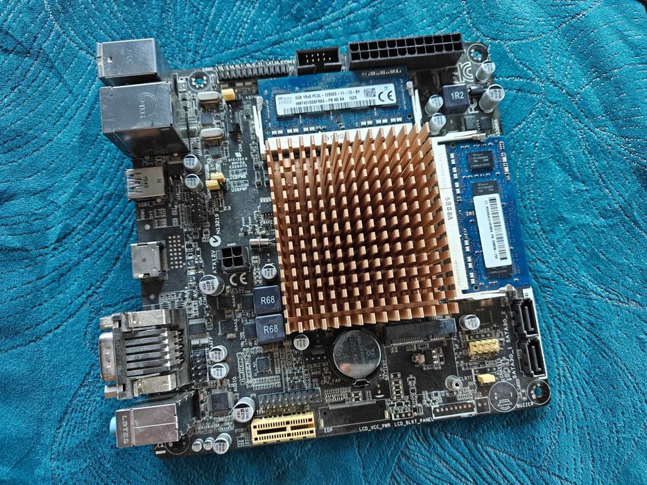 Płyta główna mini itx ASUS J1800I-C + 8GB Ram