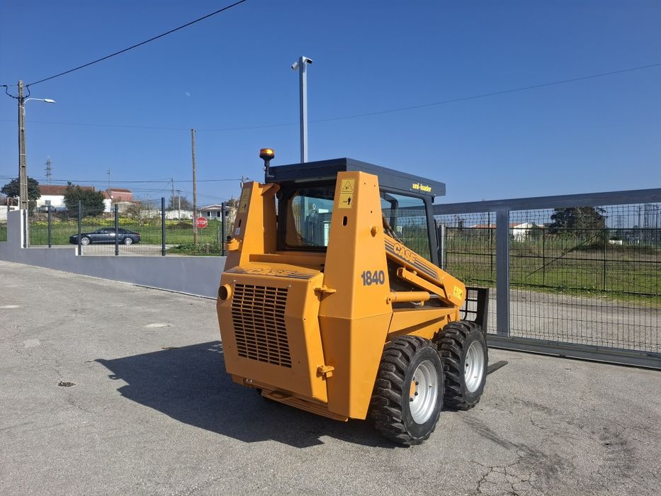 Mini carregadora case  bobcat