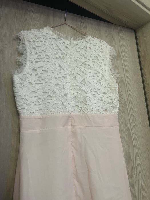 Vestido Rosa com renda branca