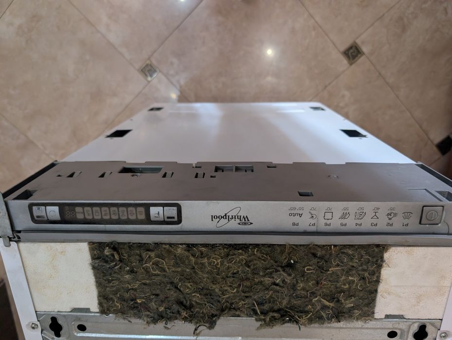Посудомийна машина Whirlpool ADG 789