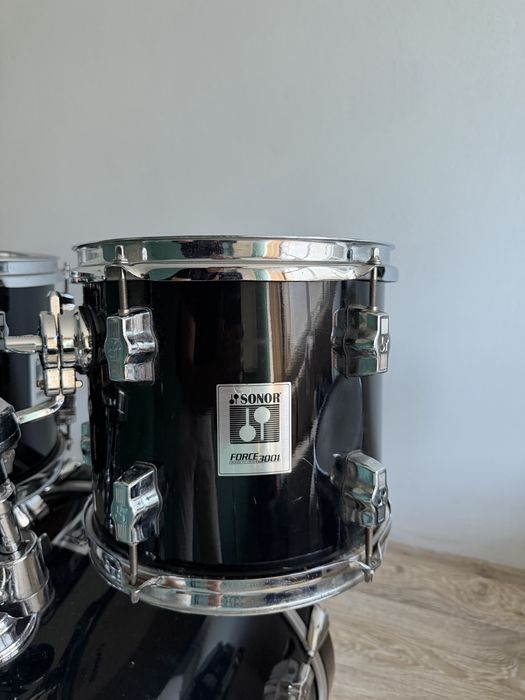 Sonor Force 3001 (Czarny Gloss) – Shell Set z Werblem (20/10/12/14 + 14) DODATKOWO WERBEL