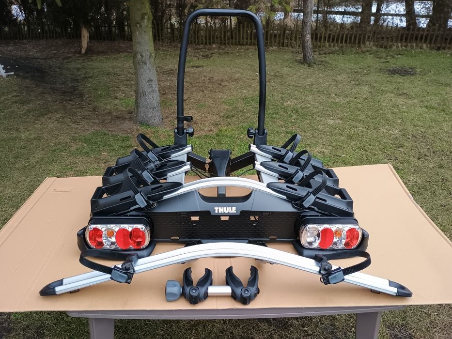 Bagażnik rowerowy na hak Thule Velocompact 926 na 4 rowery