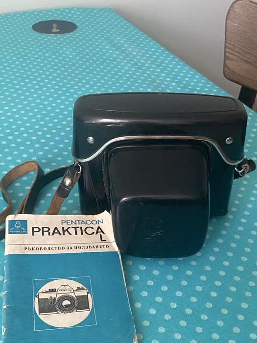 Продам фотоапарат Praktica L  з об’єктивом PENTACON 1,8/50 auto з чехлом.