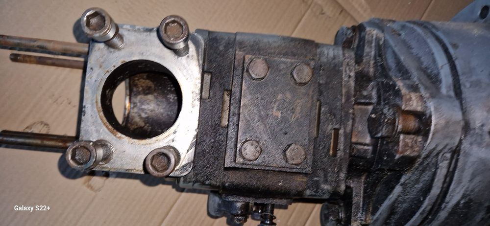 Pompa hydrauliczna VOITH od wtryskarki  Battenfeld  używana