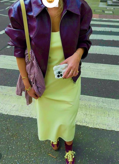 Vestido acetinado zara