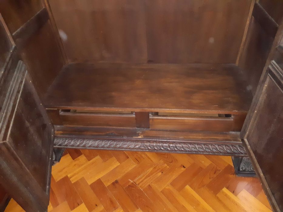 Roupeiro de 2 portas em madeira