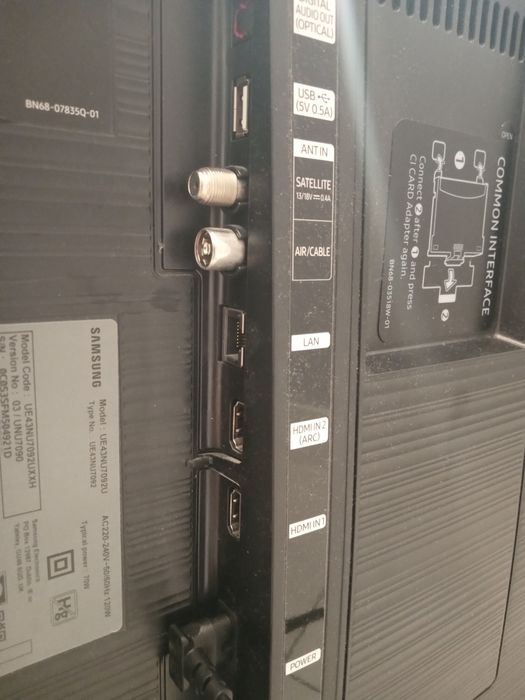 Samsung 43' 4K-UHD, Smart TV, Dvb-t2, Wi-Fi, HDR