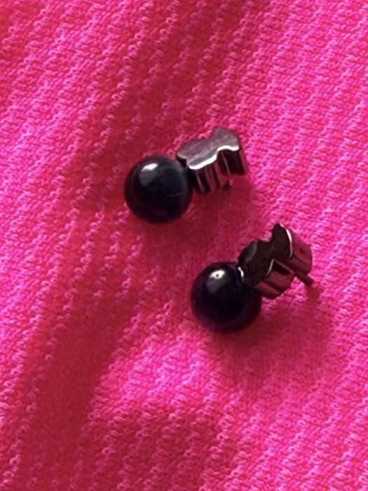 Color nowe kolczyki miś 0.6mm onyks