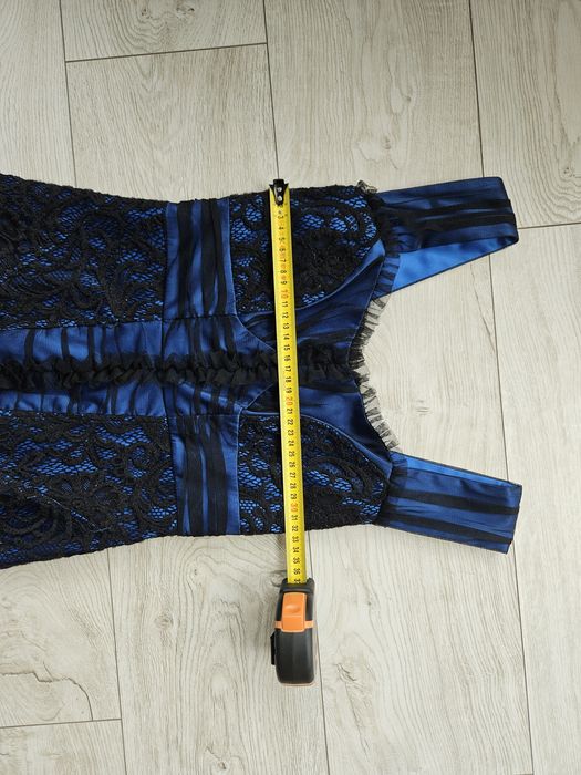 Elegancka sukienka wieczorowa rozmiar XS