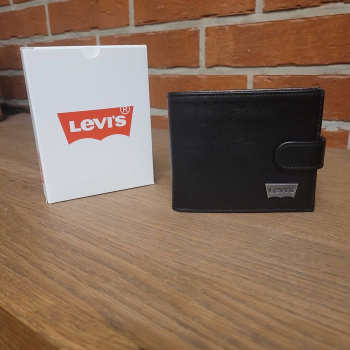 Czarny męski skórzany portfel Levi's
