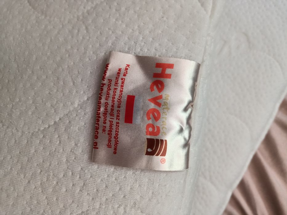 Łóżko dziecięce z materacem
