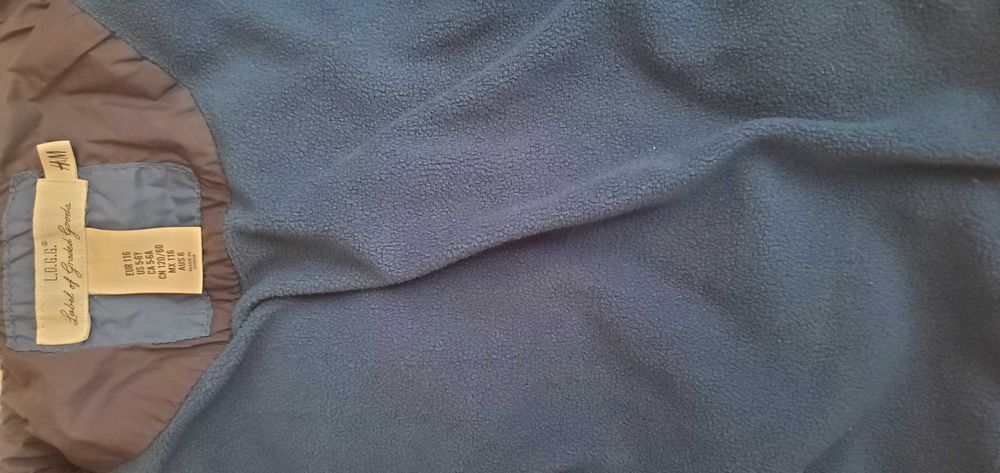 Жилетка на хлопчика H&M 116 маломірить