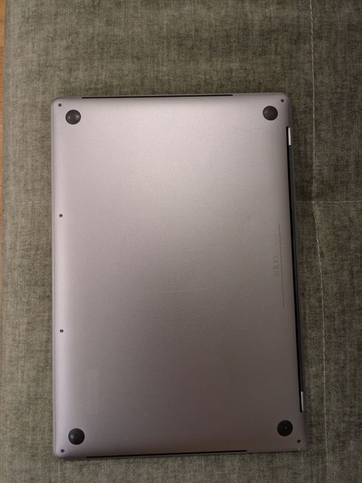 MacBook Pro 15” 2018 | i7 | 16GB | 256GB