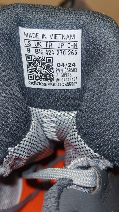 Кроссовки адидас adidas оригинал новые, ОБМЕН на брендовую одежду обув