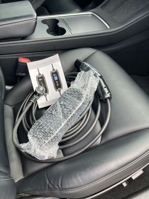 Зарядка тесла модел 3 Y S X 16а 32а type 1 не вибиває від перепаду нап