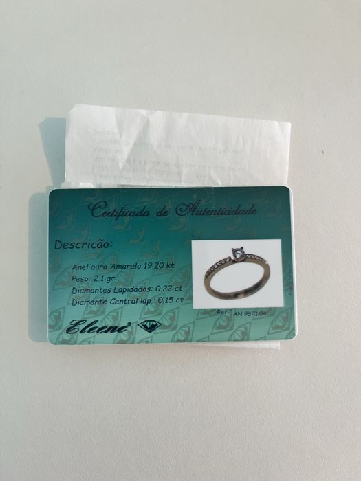 Anel de noivado ouro branco 19.2 KT cravejado a diamantes