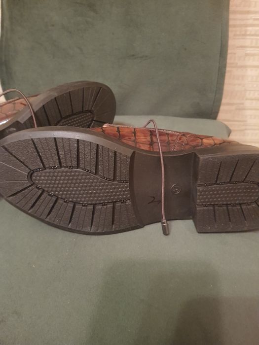 Женские кожаные туфли . Осень - весна.