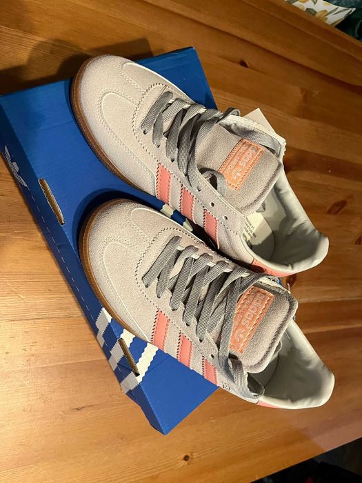 Buty sportowe Adidas małe 38