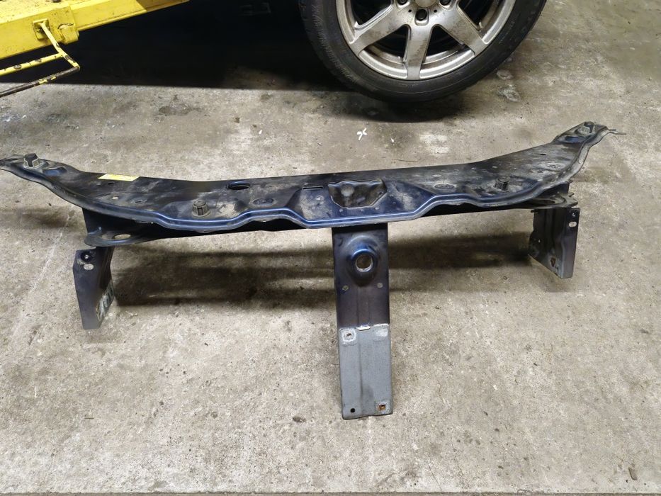 Dacia dokker pas przedni terpr