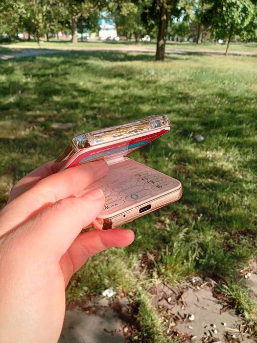 Мобільний телефон смартфон Servo 4 SIM- екран 2,6'', 4 SIM, 1200 мАг