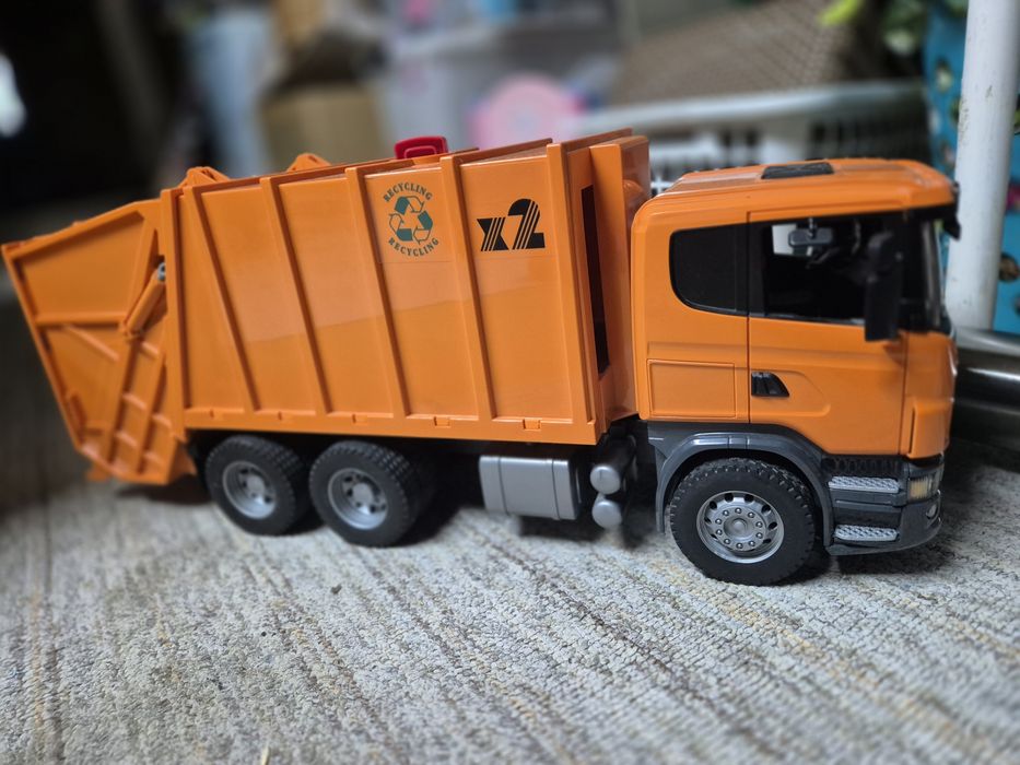 Śmieciarka jak nowa