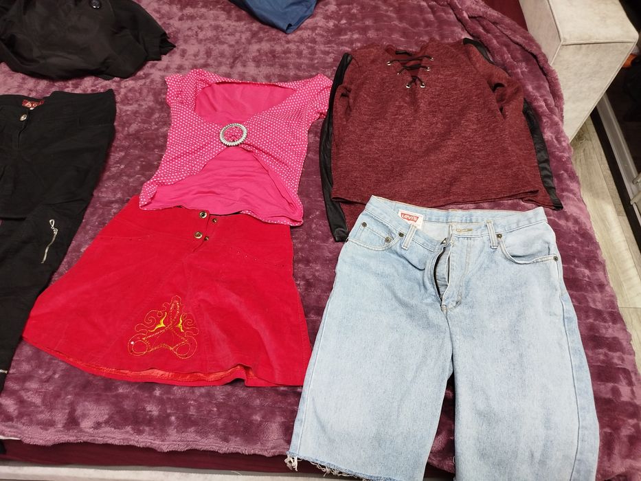 Жіночі речі в гарному стані