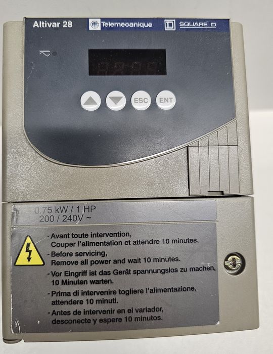 Falownik Telemecanique Schneider Electric ATV28HU18M2 230V