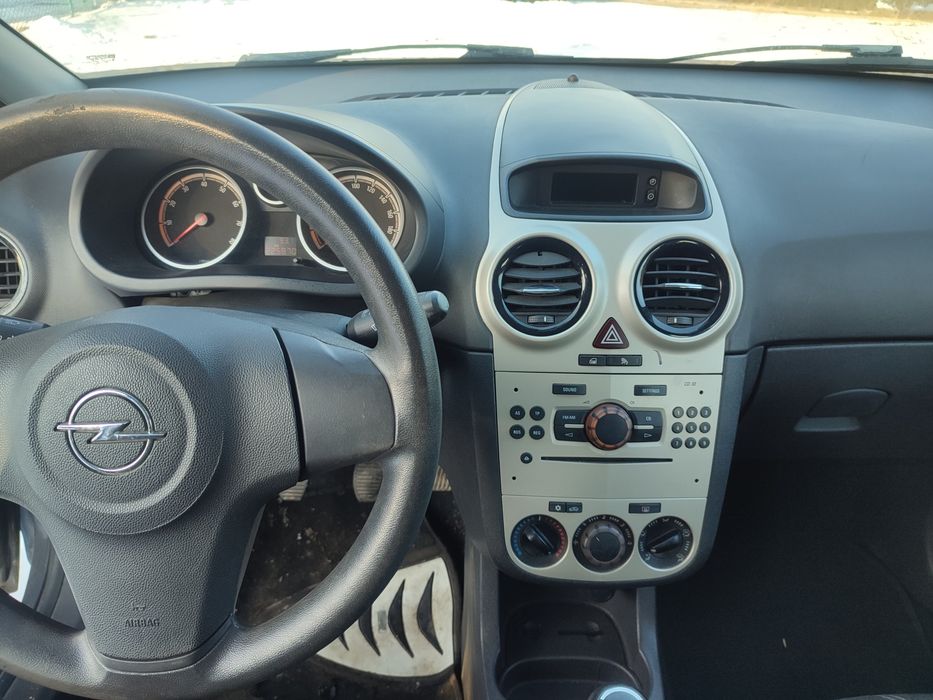 Opel Corsa D 1.2 benzyna 5 drzwi wymogi SCT