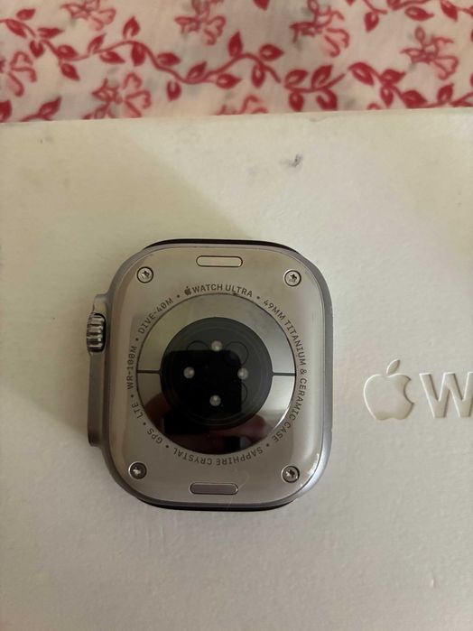 Apple Watch Ultra 2 49mm Titanium