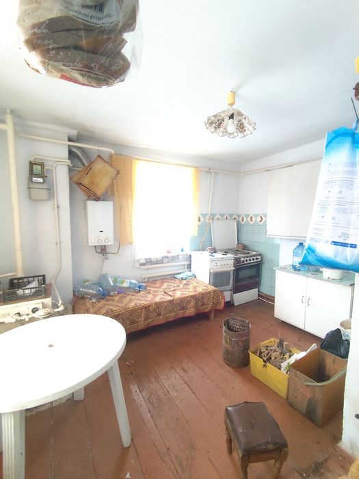 Продаж цегляного будинку Клевань