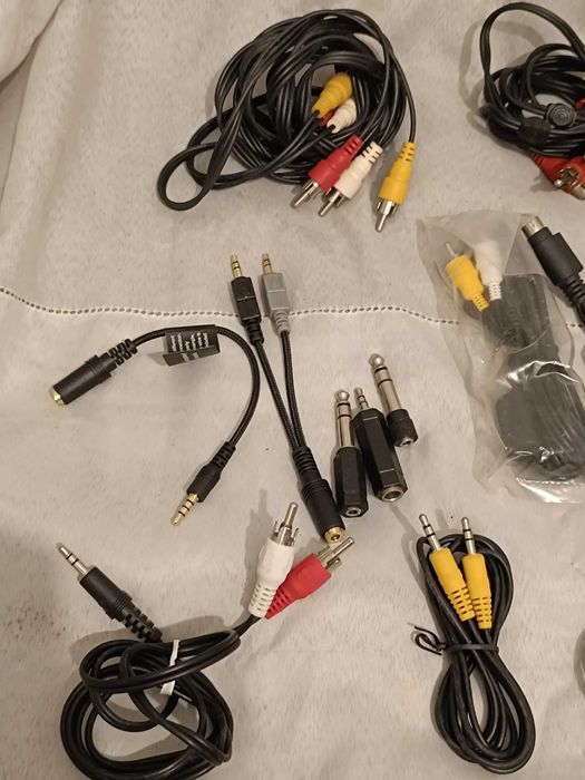 14 Cabos RCA e adaptadores