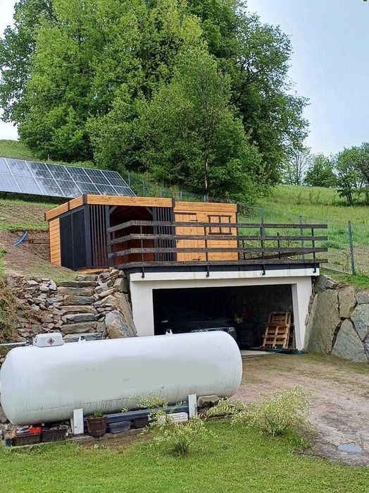 Garaż segmentowy z płyt betonowych