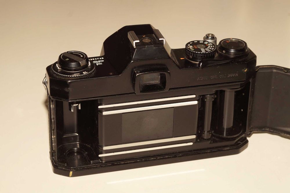 Pentax Spotmatic F + 55mm f/1.8 Takumar